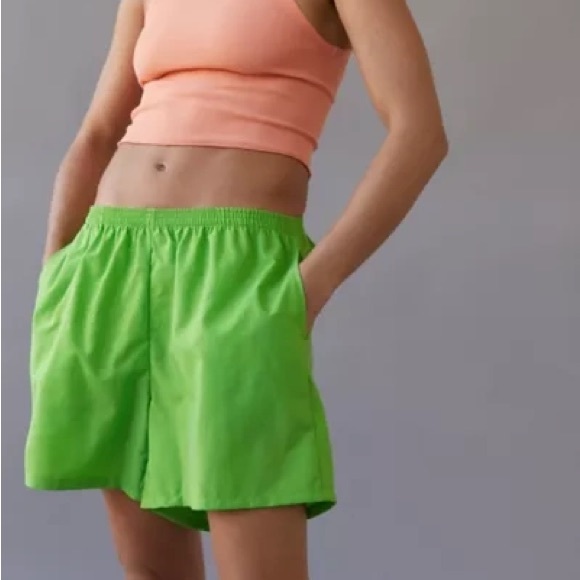 URBAN RENEWAL NELLY NYLON SHORT - Picture 4 of 4